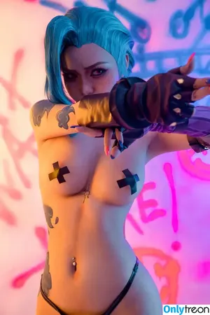 Jinx Cosplay Arcane / LeagueLegends / jinxedyumeria nude photo #0074