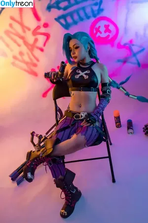 Jinx Cosplay Arcane / LeagueLegends / jinxedyumeria nude photo #0077
