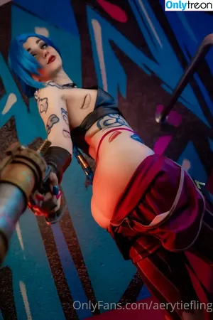 Jinx Cosplay Arcane / LeagueLegends / jinxedyumeria nude photo #0110