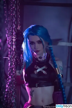 Jinx Cosplay Arcane / LeagueLegends / jinxedyumeria nude photo #0154