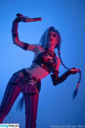 Jinx Cosplay Arcane / LeagueLegends / jinxedyumeria nude photo #0173