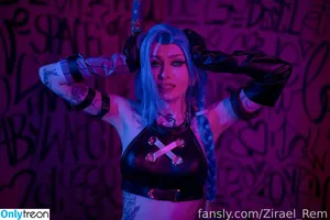 Jinx Cosplay Arcane / LeagueLegends / jinxedyumeria nude photo #0177