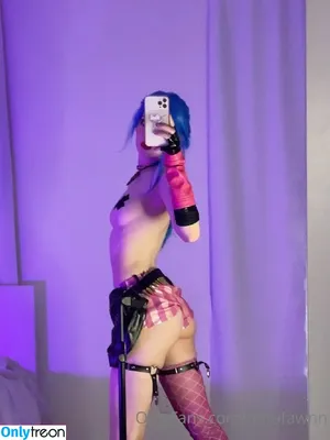 Jinx Cosplay Arcane / LeagueLegends / jinxedyumeria nude photo #0198