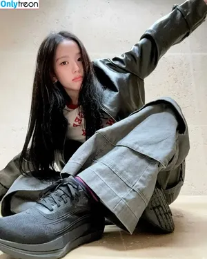 Jisoo / BLACKPINK / qenshizu / sooyaaa__ фото голая #0808