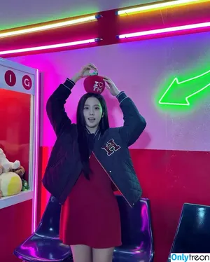 Jisoo / BLACKPINK / qenshizu / sooyaaa__ фото голая #0843