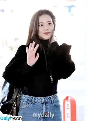 Jisoo / BLACKPINK / qenshizu / sooyaaa__ фото голая #0929