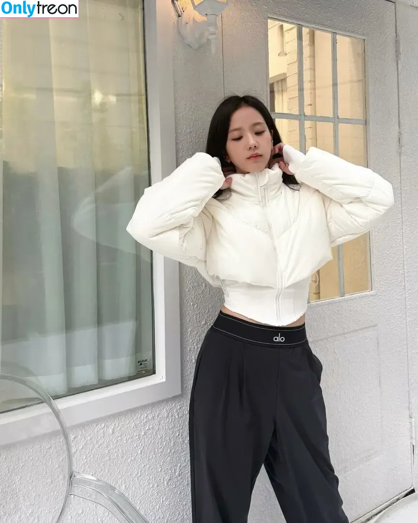 Jisoo голая photo #0852 (BLACKPINK / qenshizu / sooyaaa__)