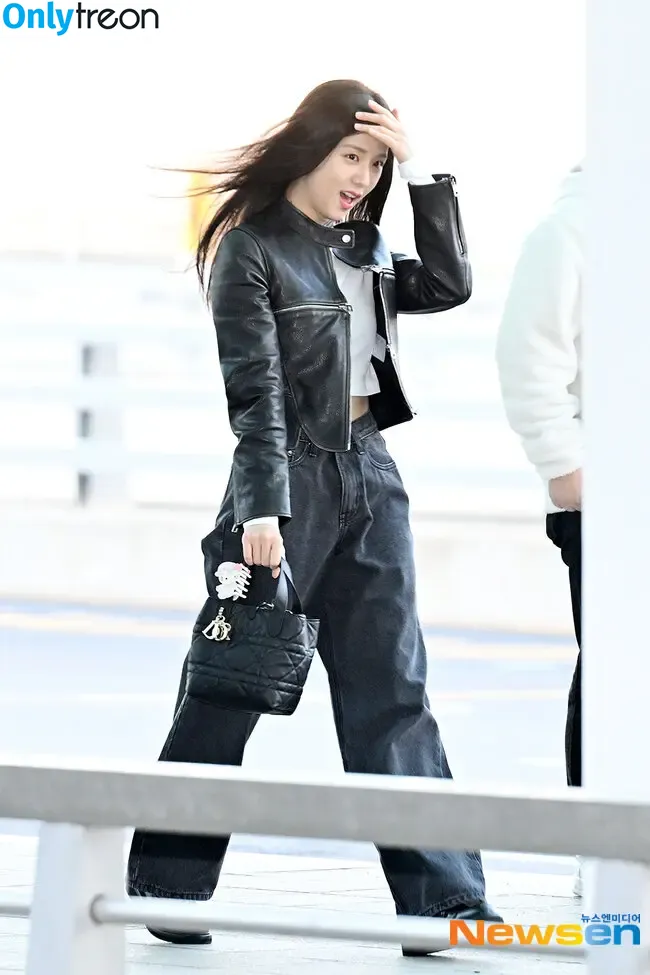 Jisoo голая photo #0883 (BLACKPINK / qenshizu / sooyaaa__)