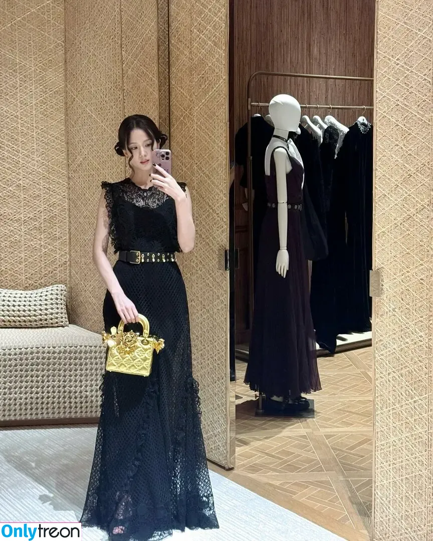 Jisoo голая photo #0902 (BLACKPINK / qenshizu / sooyaaa__)