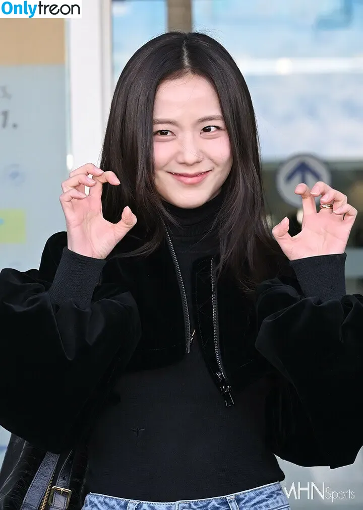Jisoo голая photo #0936 (BLACKPINK / qenshizu / sooyaaa__)