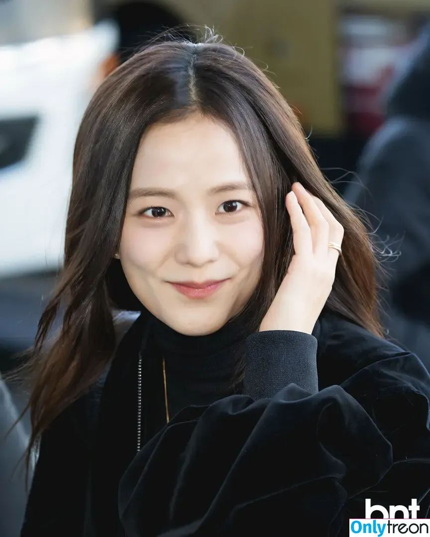 Jisoo голая photo #0944 (BLACKPINK / qenshizu / sooyaaa__)