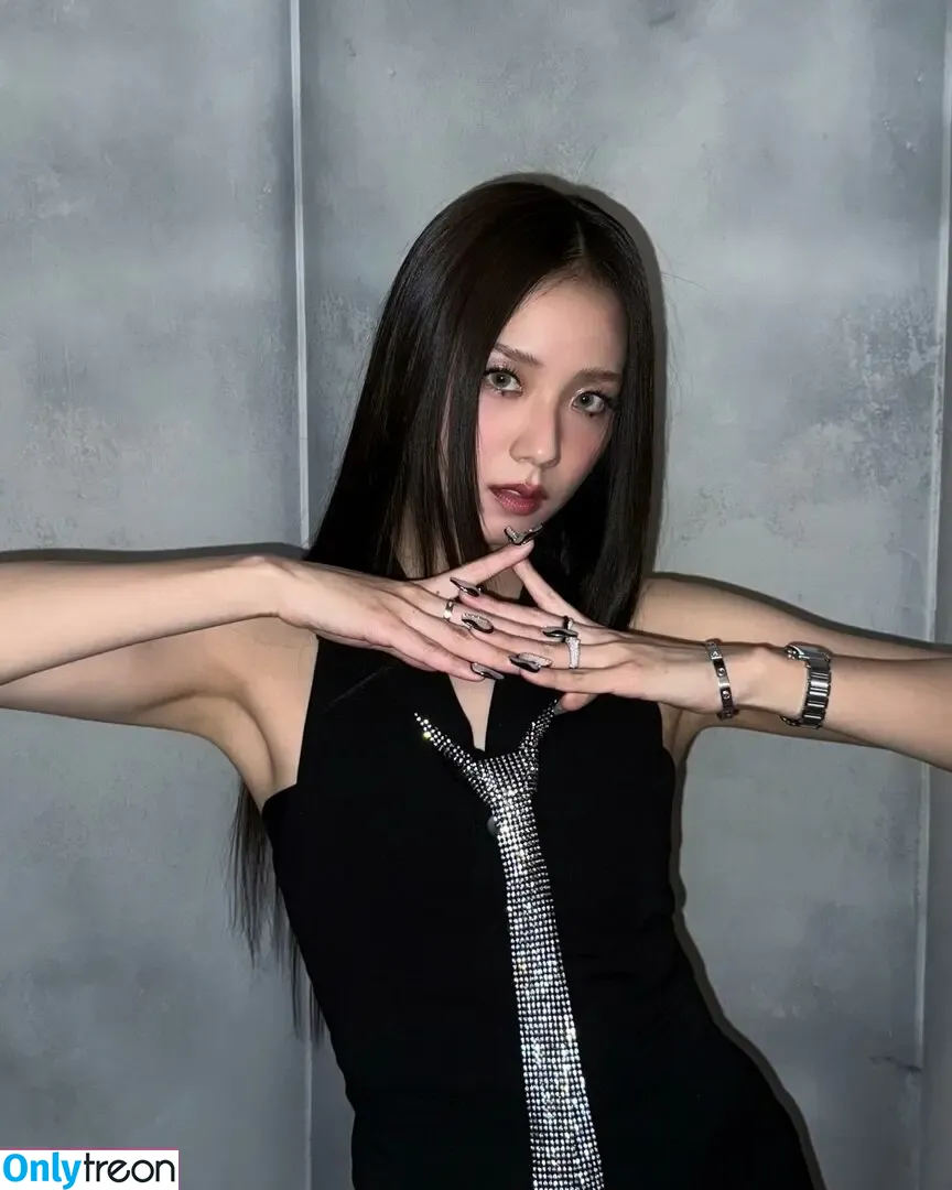 Jisoo голая photo #0959 (BLACKPINK / qenshizu / sooyaaa__)