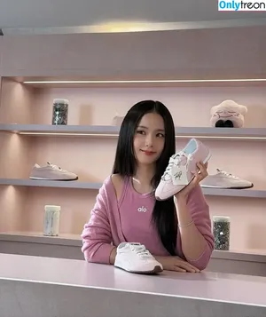 Jisoo / BLACKPINK / qenshizu / sooyaaa__ фото голая #1921