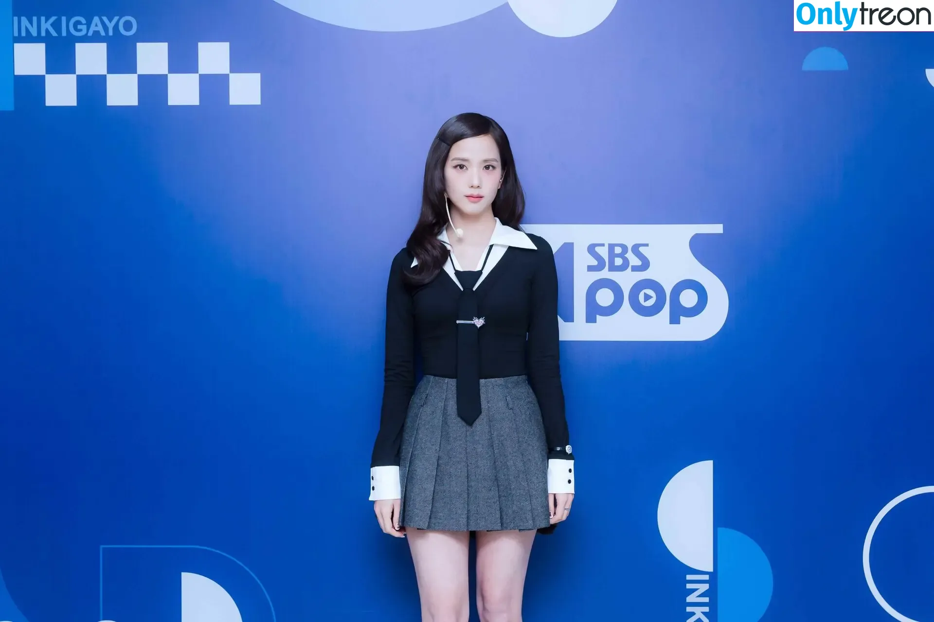 Jisoo nude photo #1072 (BLACKPINK / qenshizu / sooyaaa__)