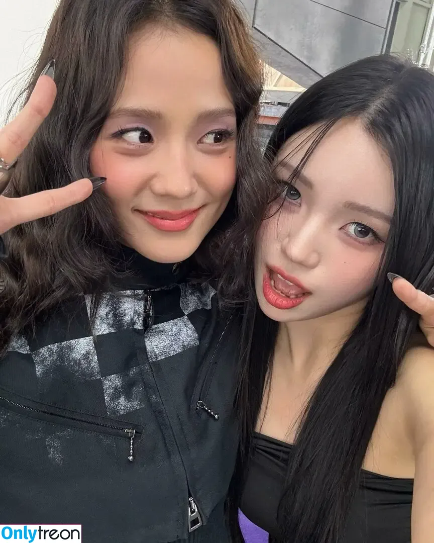 Jisoo nude photo #1087 (BLACKPINK / qenshizu / sooyaaa__)