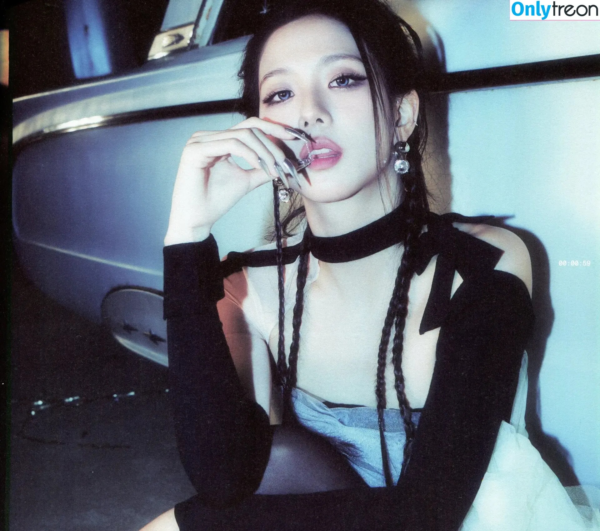 Jisoo nude photo #1117 (BLACKPINK / qenshizu / sooyaaa__)