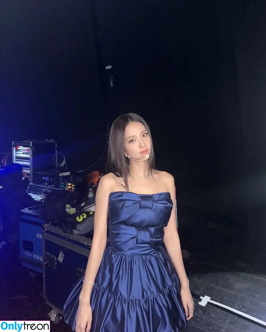 Jisoo nude photo #1361 (BLACKPINK / qenshizu / sooyaaa__)