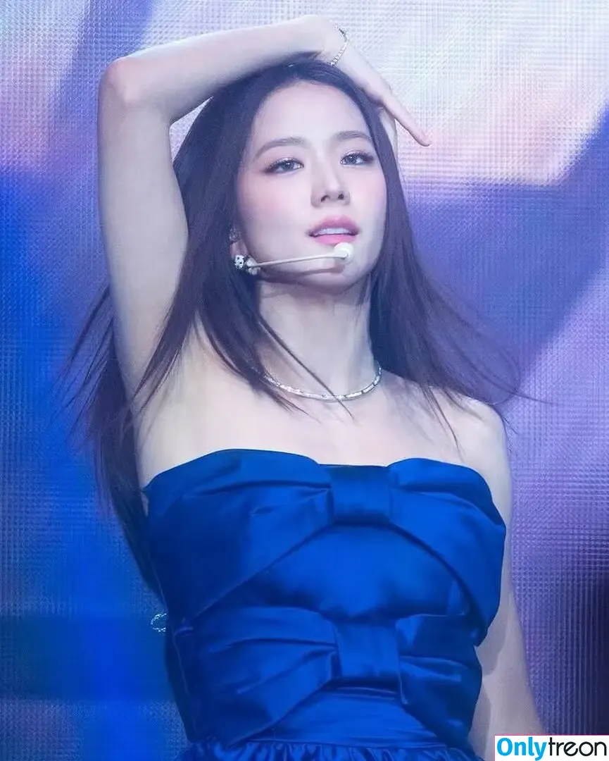 Jisoo nude photo #1370 (BLACKPINK / qenshizu / sooyaaa__)