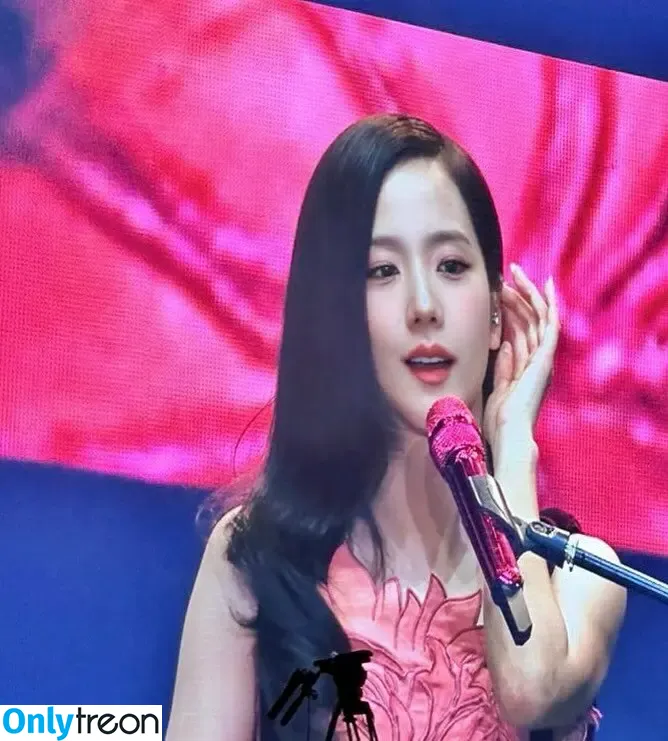 Jisoo голая photo #1379 (BLACKPINK / qenshizu / sooyaaa__)