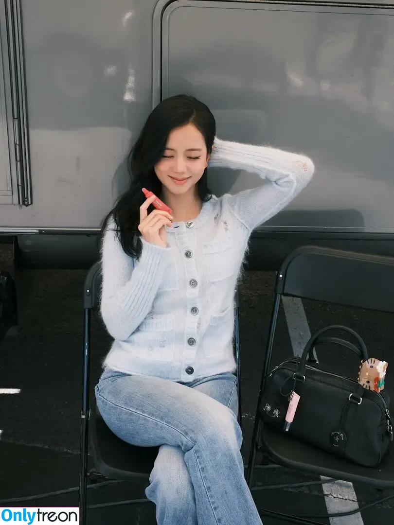 Jisoo голая photo #1465 (BLACKPINK / qenshizu / sooyaaa__)