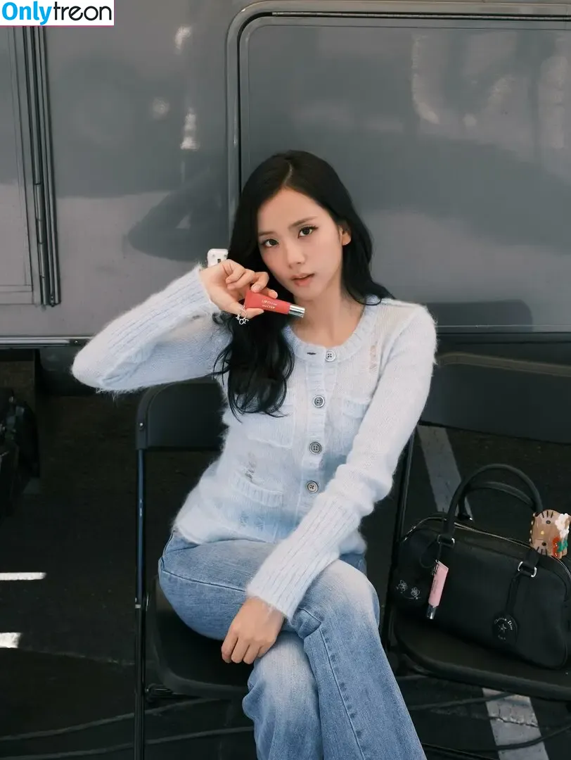 Jisoo голая photo #1468 (BLACKPINK / qenshizu / sooyaaa__)