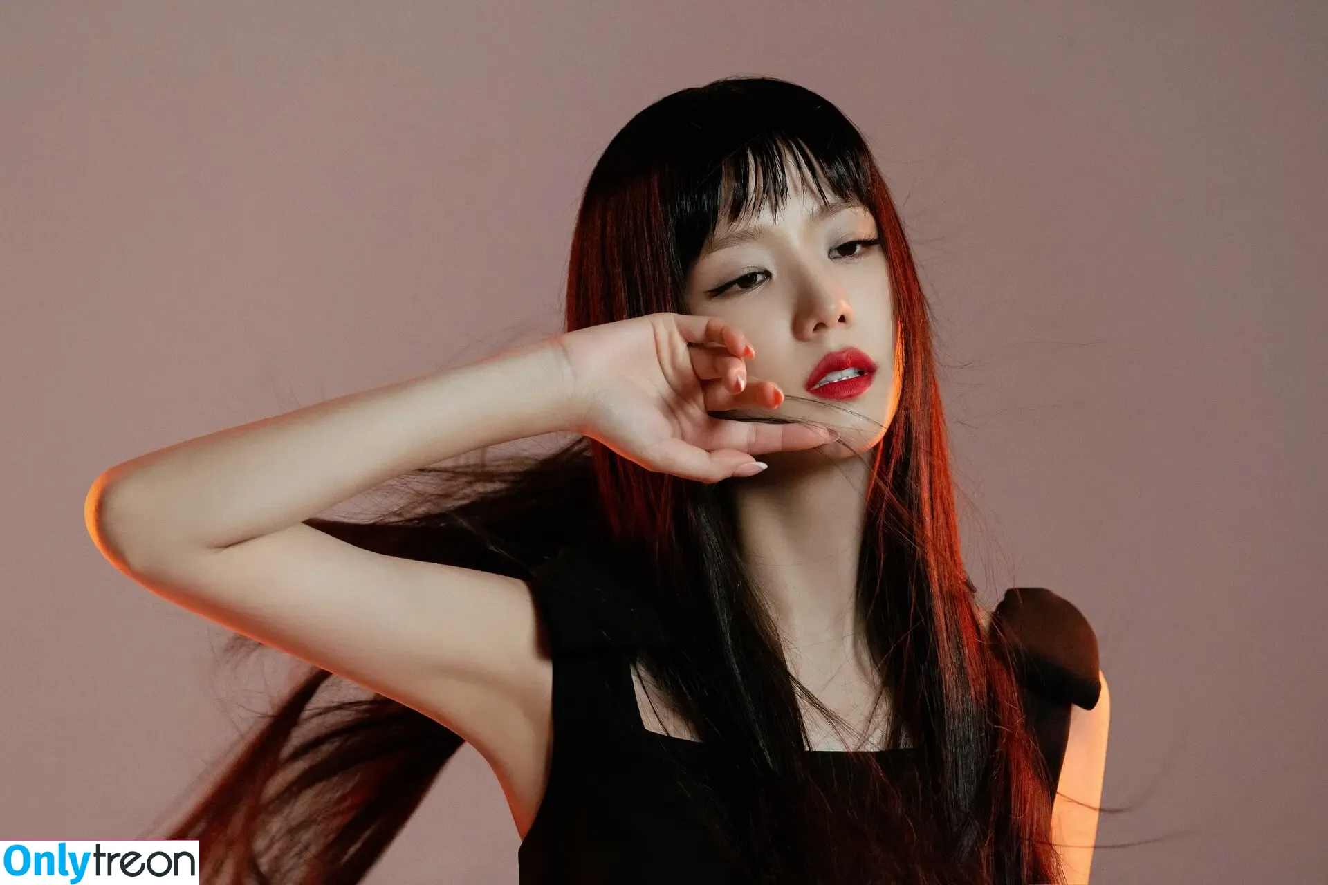 Jisoo nude photo #1684 (BLACKPINK / qenshizu / sooyaaa__)
