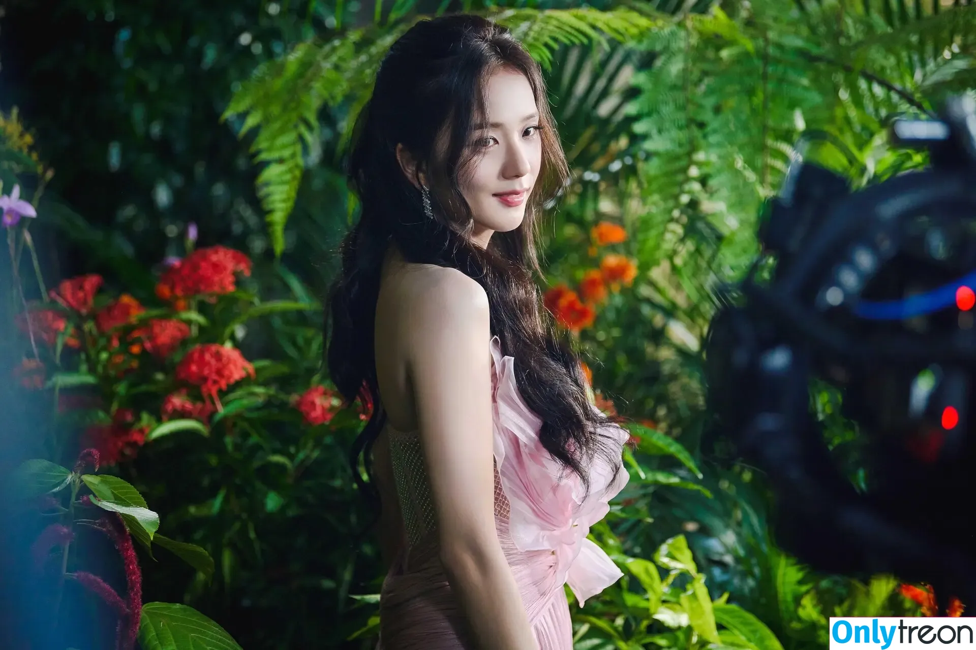 Jisoo nude photo #1712 (BLACKPINK / qenshizu / sooyaaa__)