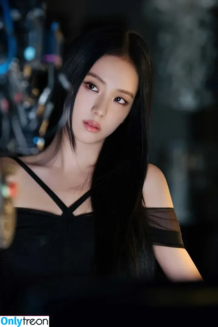 Jisoo nude photo #1758 (BLACKPINK / qenshizu / sooyaaa__)