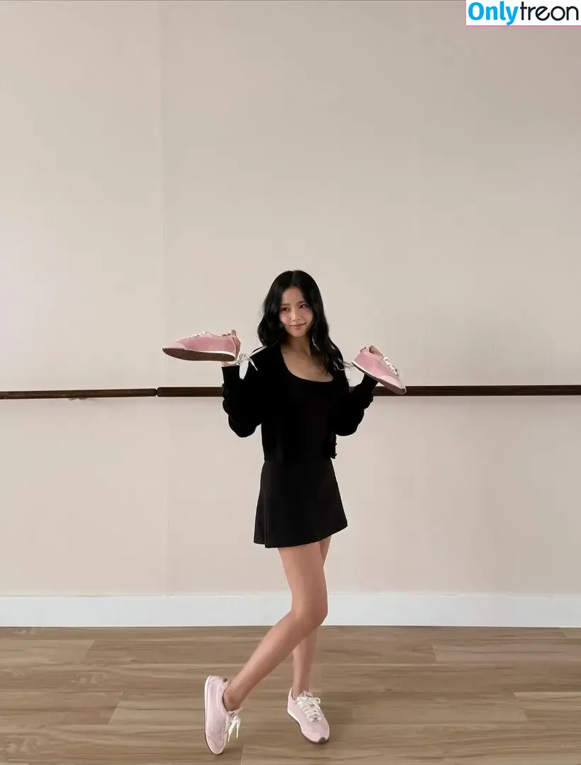 Jisoo голая photo #1872 (BLACKPINK / qenshizu / sooyaaa__)