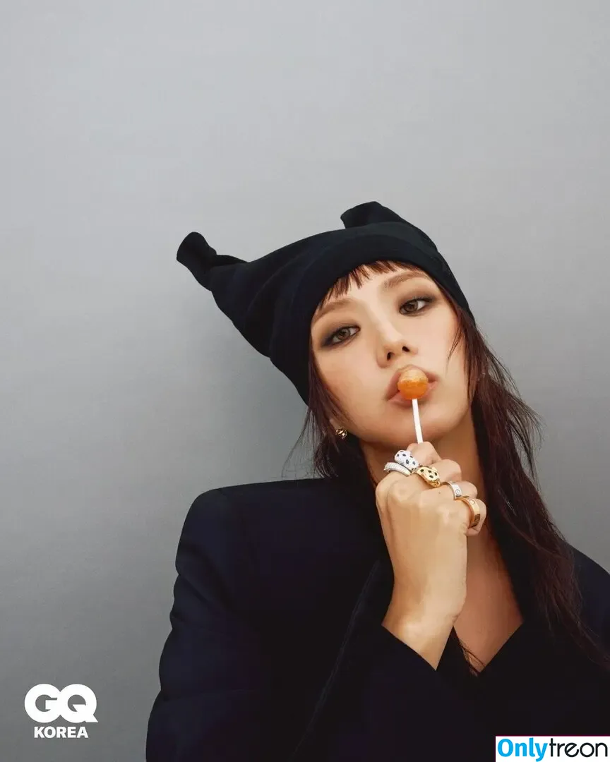 Jisoo голая photo #1888 (BLACKPINK / qenshizu / sooyaaa__)