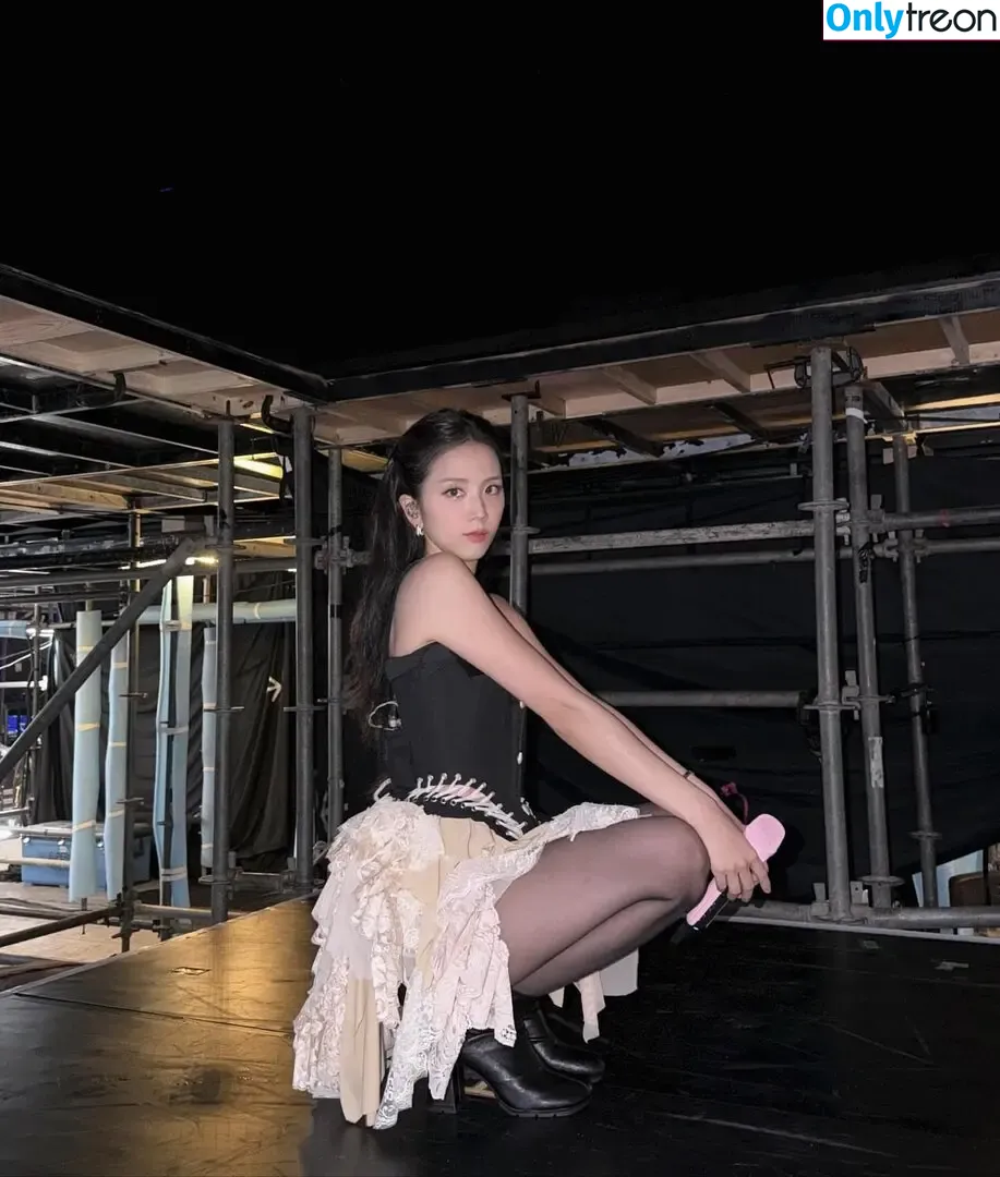 Jisoo голая photo #1903 (BLACKPINK / qenshizu / sooyaaa__)