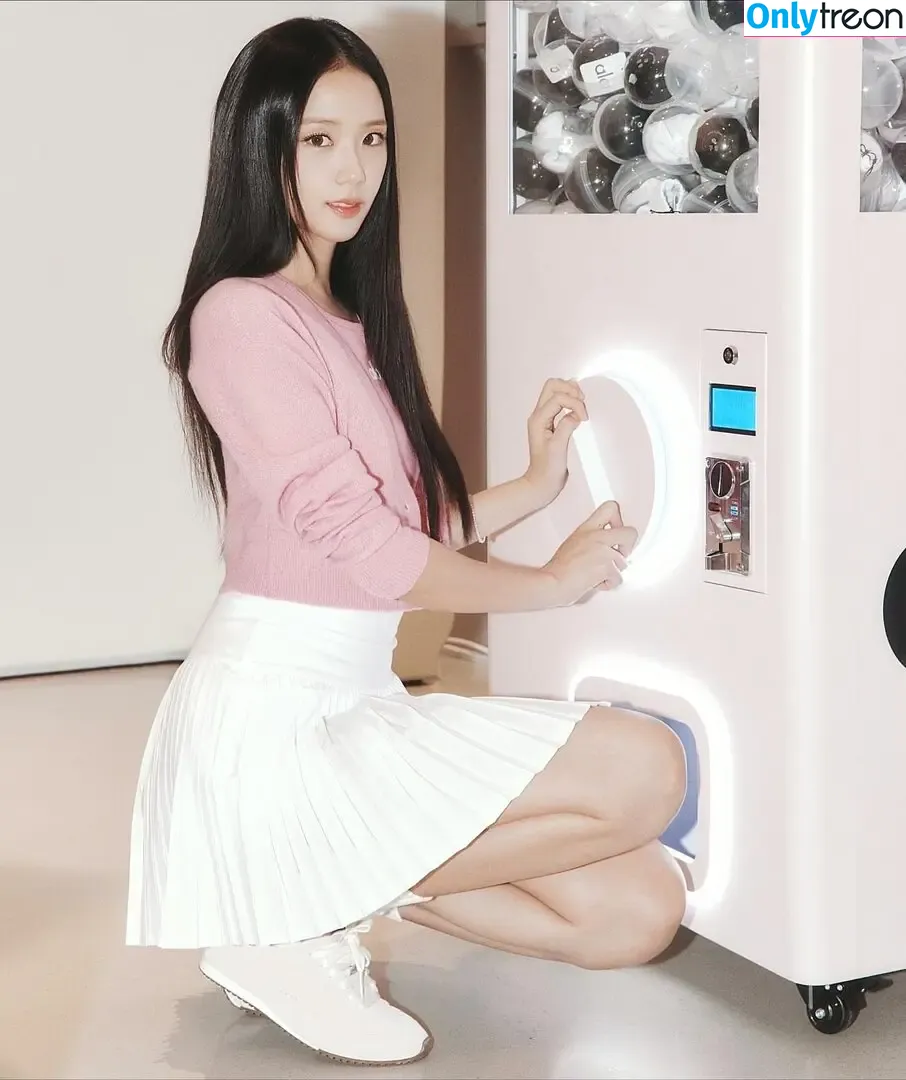 Jisoo голая photo #1924 (BLACKPINK / qenshizu / sooyaaa__)