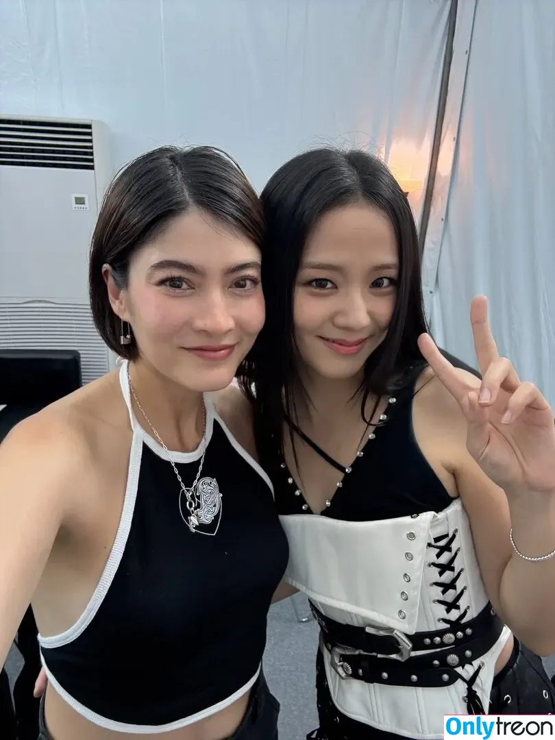 Jisoo голая photo #1928 (BLACKPINK / qenshizu / sooyaaa__)