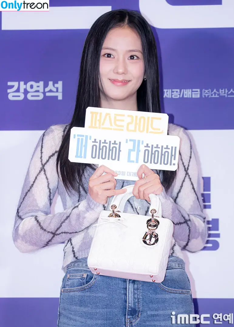 Jisoo голая photo #1929 (BLACKPINK / qenshizu / sooyaaa__)