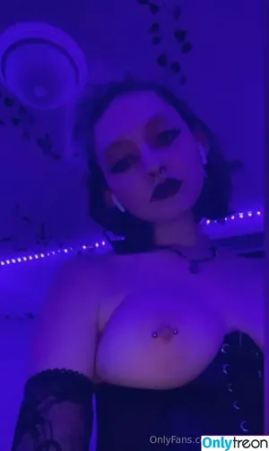 jitterybug / ittybittybugg_ / salemthebugg nude photo #0083