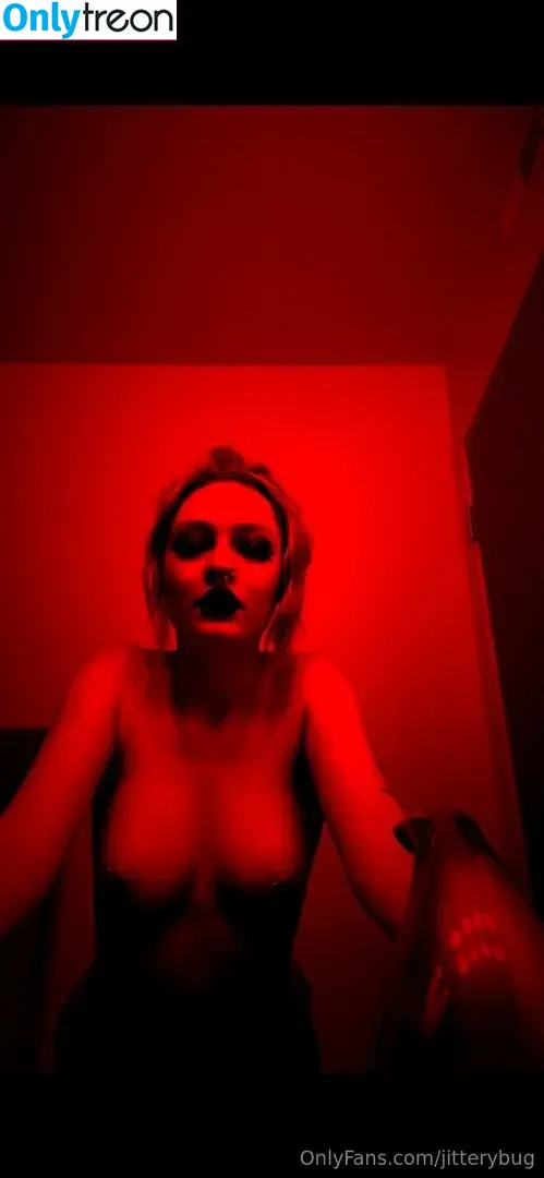 jitterybug nude photo #0024 (ittybittybugg_ / salemthebugg)