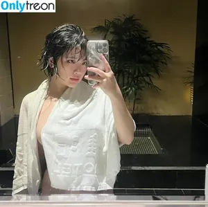 jjryhs / jade nguyen nude photo #0001