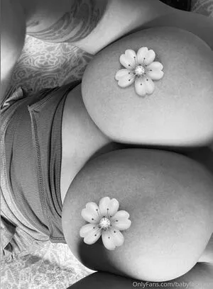 jjuicyjaz / jjuicyjazz nude photo #0010