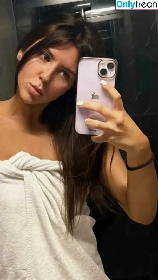 jn.slv nude photo #0009 (jn.slv)