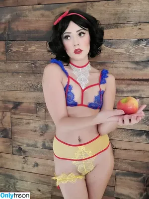 Joanie Brosas / JoanieBrosas фото голая #0313