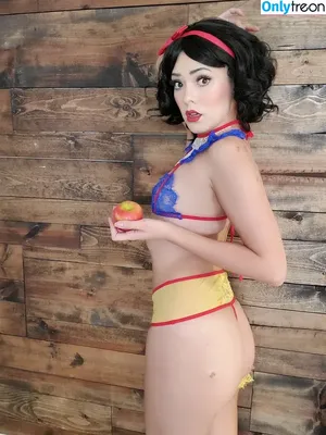 Joanie Brosas / JoanieBrosas фото голая #0335