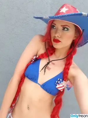 Joanie Brosas / JoanieBrosas фото голая #0373