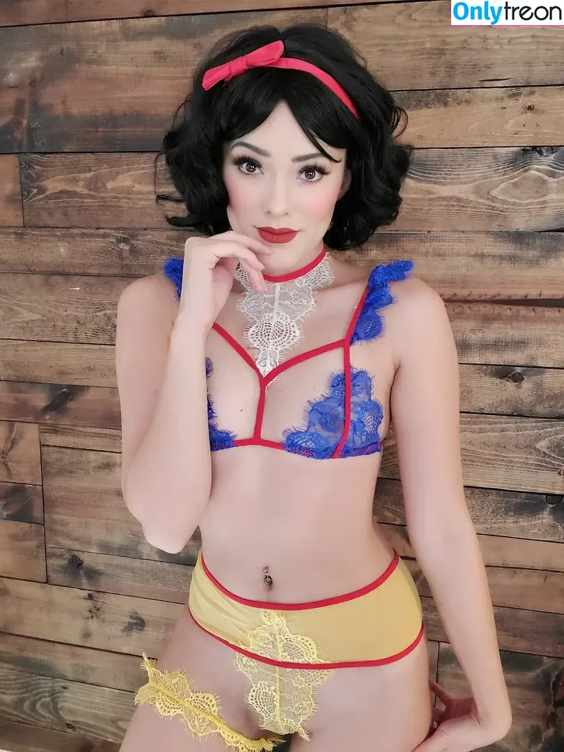Joanie Brosas nude photo #0307 (JoanieBrosas)