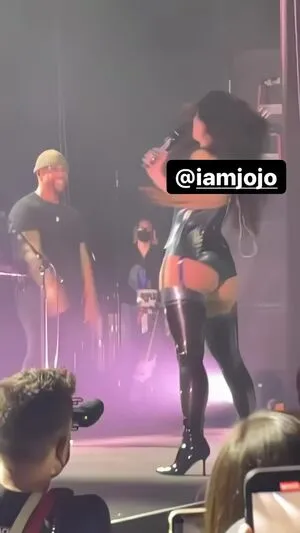Joanna Jojo Levesque / iamjojo nude photo #0005