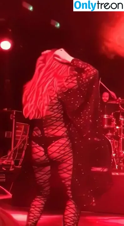Joanna Jojo Levesque nude photo #0024 (iamjojo)