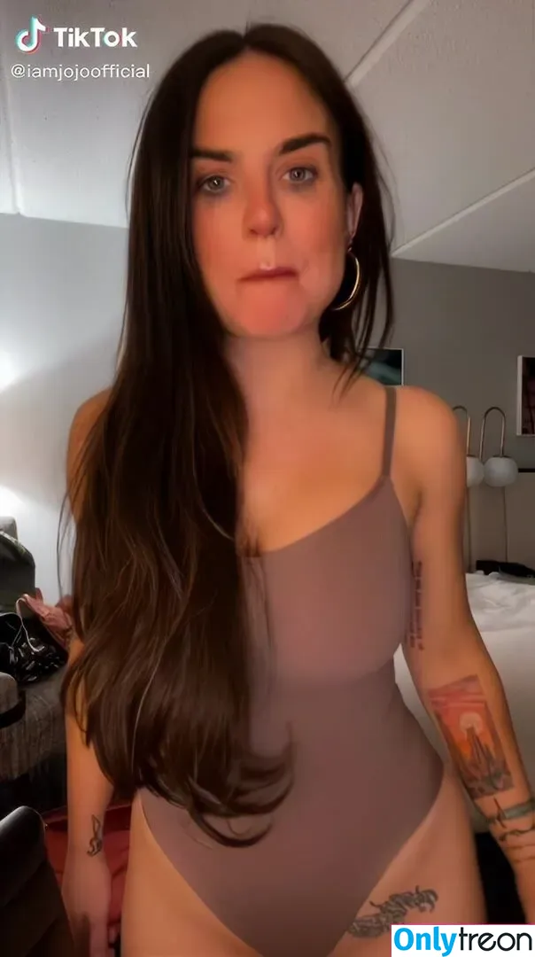 Joanna Jojo Levesque nude photo #0030 (iamjojo)