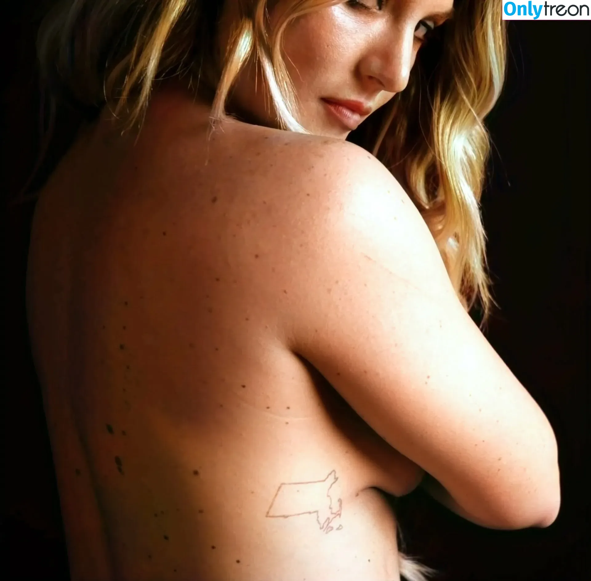 Joanna Jojo Levesque nude photo #0087 (iamjojo)
