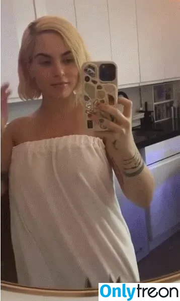 Joanna Jojo Levesque nude photo #0094 (iamjojo)