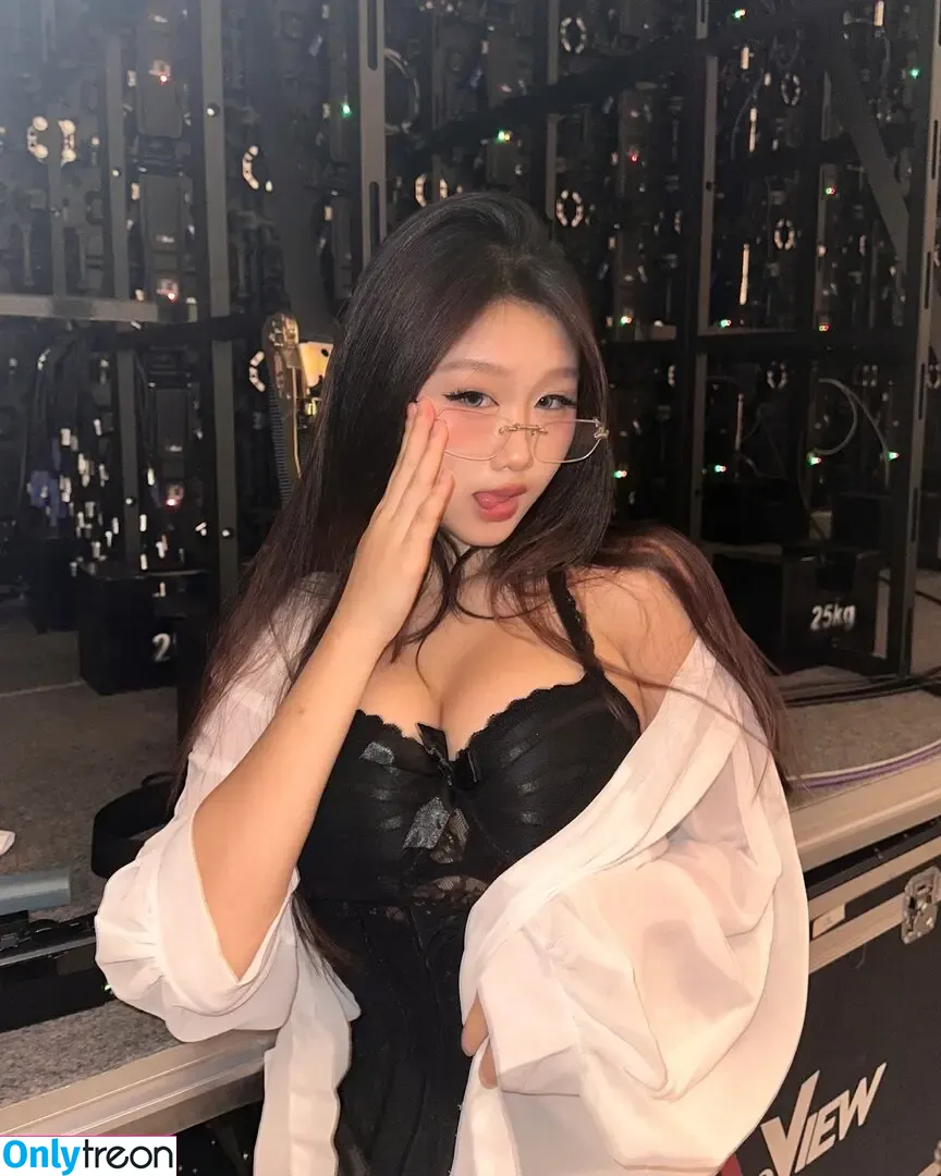 Jodie Cheng nude photo #0026 (jodie.cheng)
