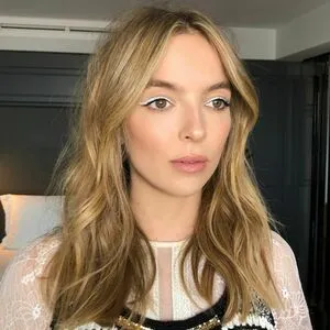 Jodie Comer / jodiemcomer фото голая #0013